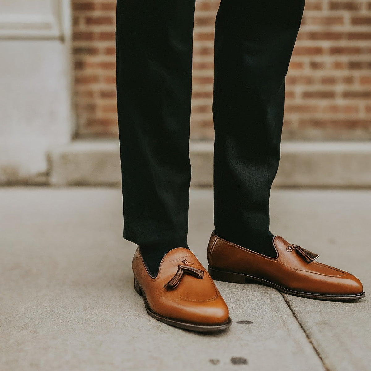 Brown Shoes with Black Pants: A Stylish Guide - Leather Italiano