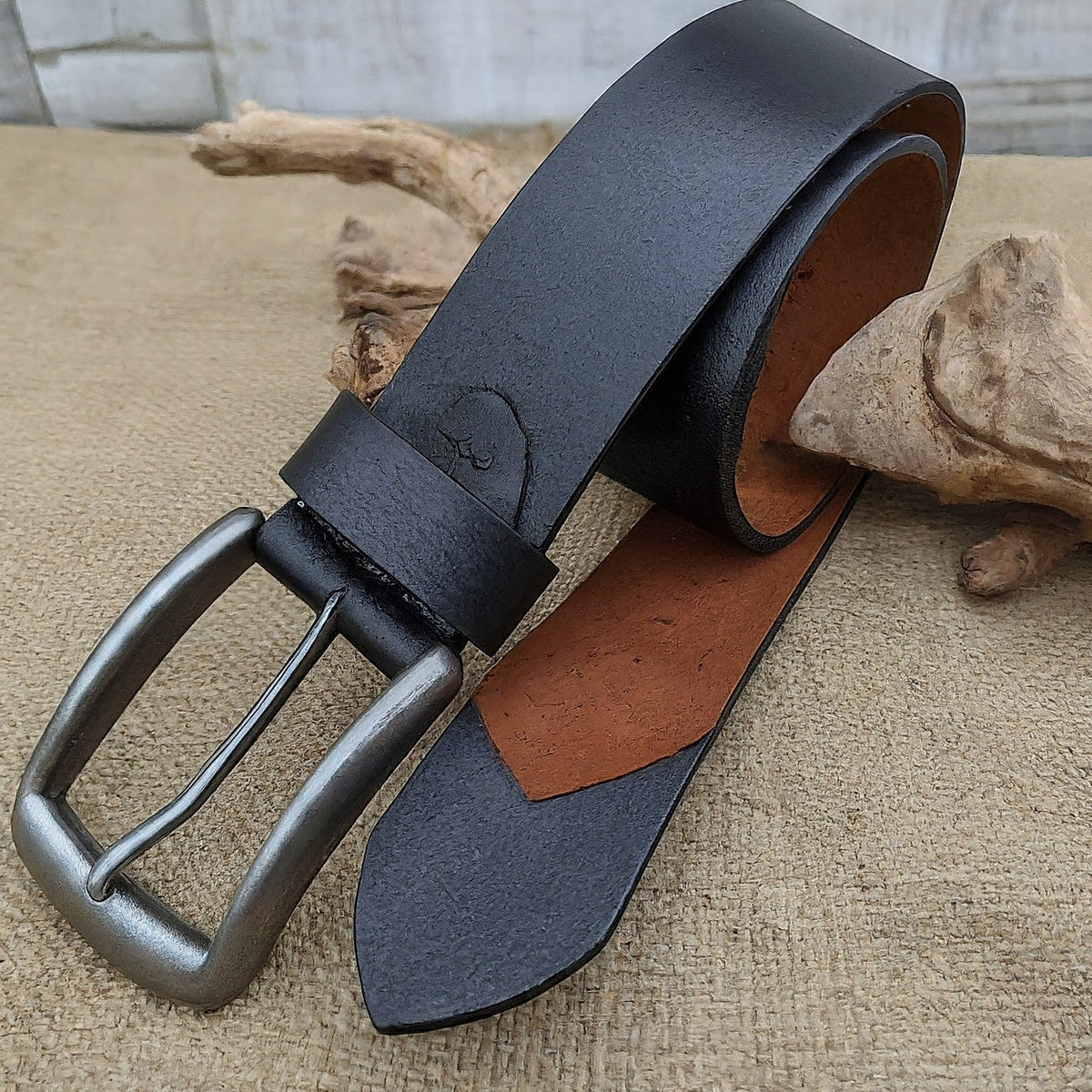 From Stone Age to Style: The Timeless Tale of Leather Belts - Leather Italiano