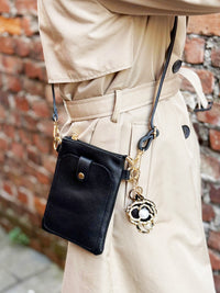 Eterna Italian Leather Crossbody Bag – Elegant Compact Crossbody for Women