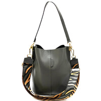 Maddalena GM leather bucket bag-21