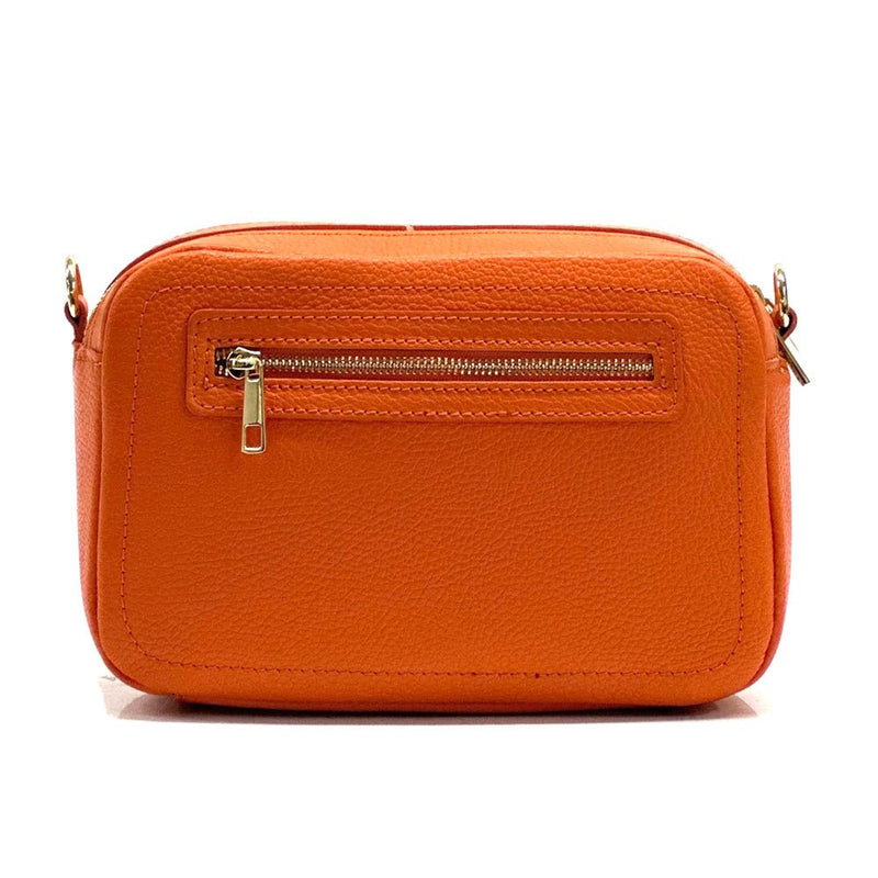 Vera Pelle Bag in orange - back view