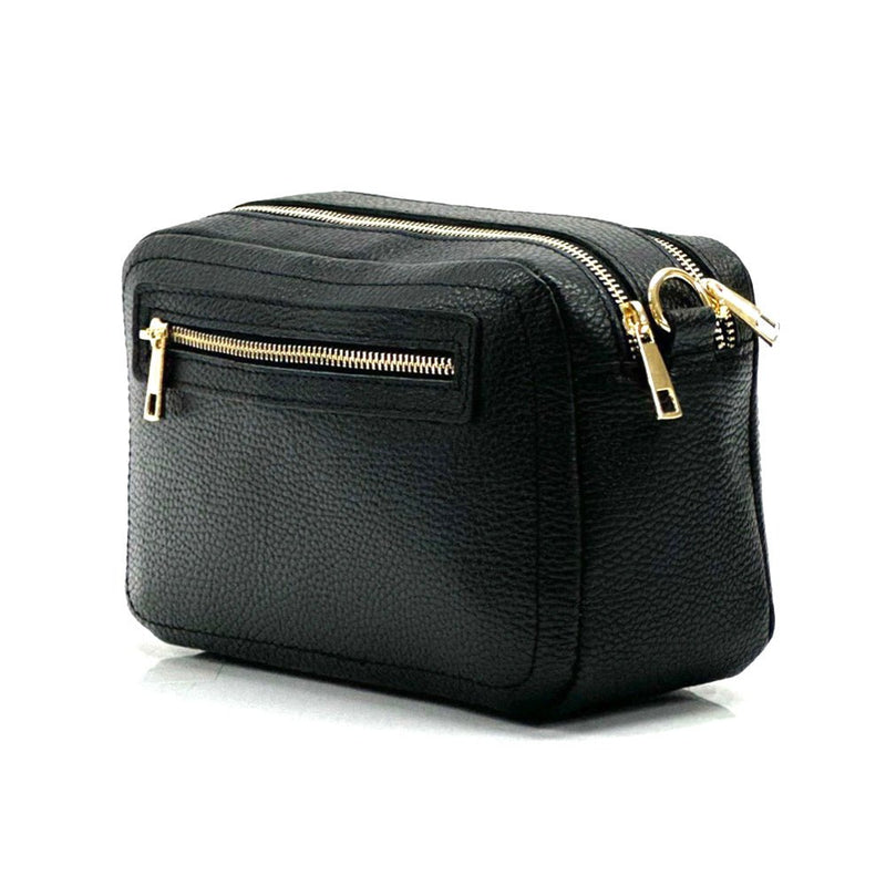 Vera Pelle Bag in black - angled view