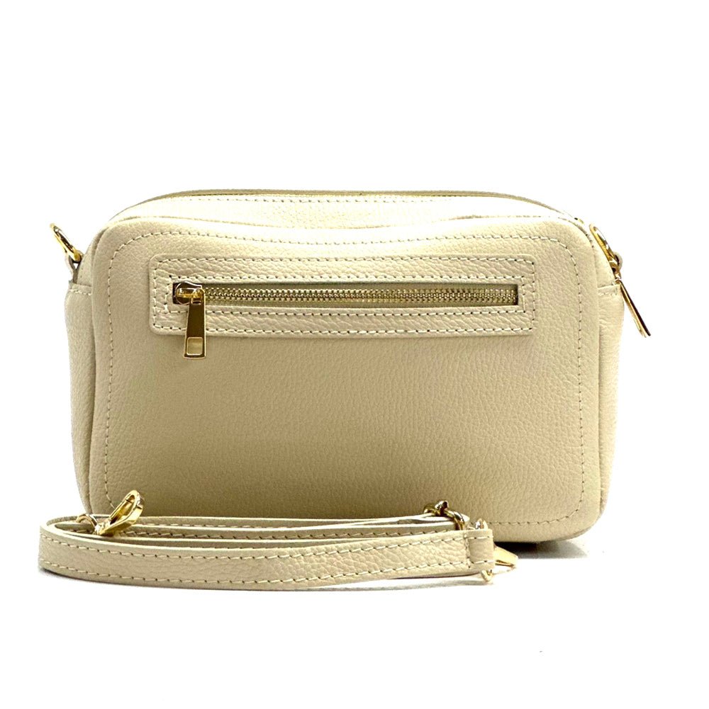 Vera Pelle Bag in beige - back view