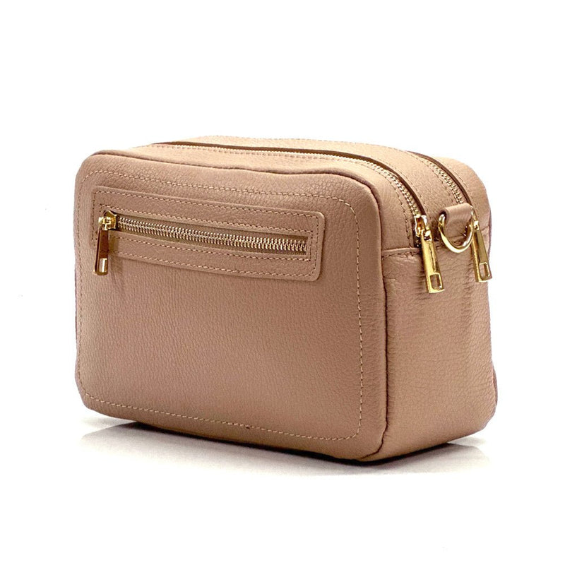 Vera Pelle Bag in pink - angled view