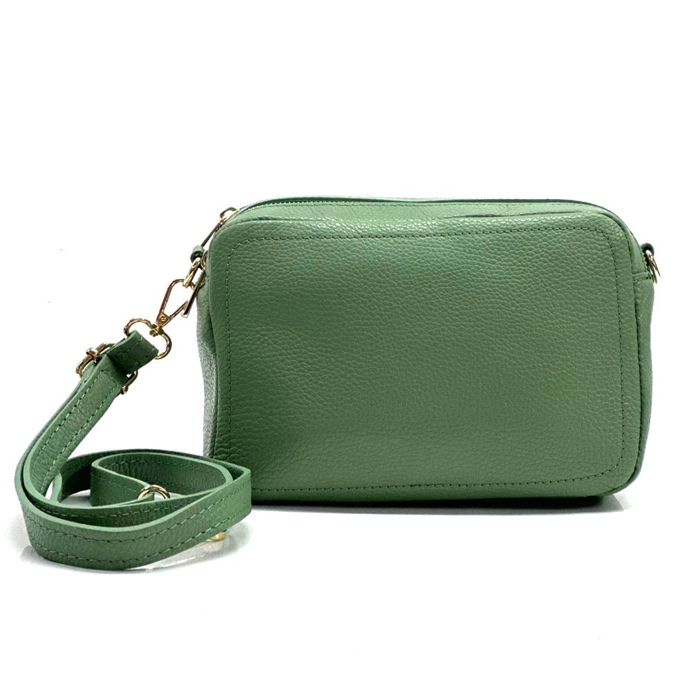 Vera Pelle Bag in green - back view