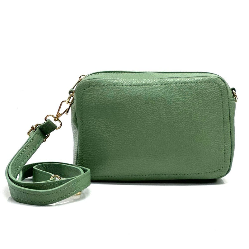 Vera Pelle Bag in green - back view