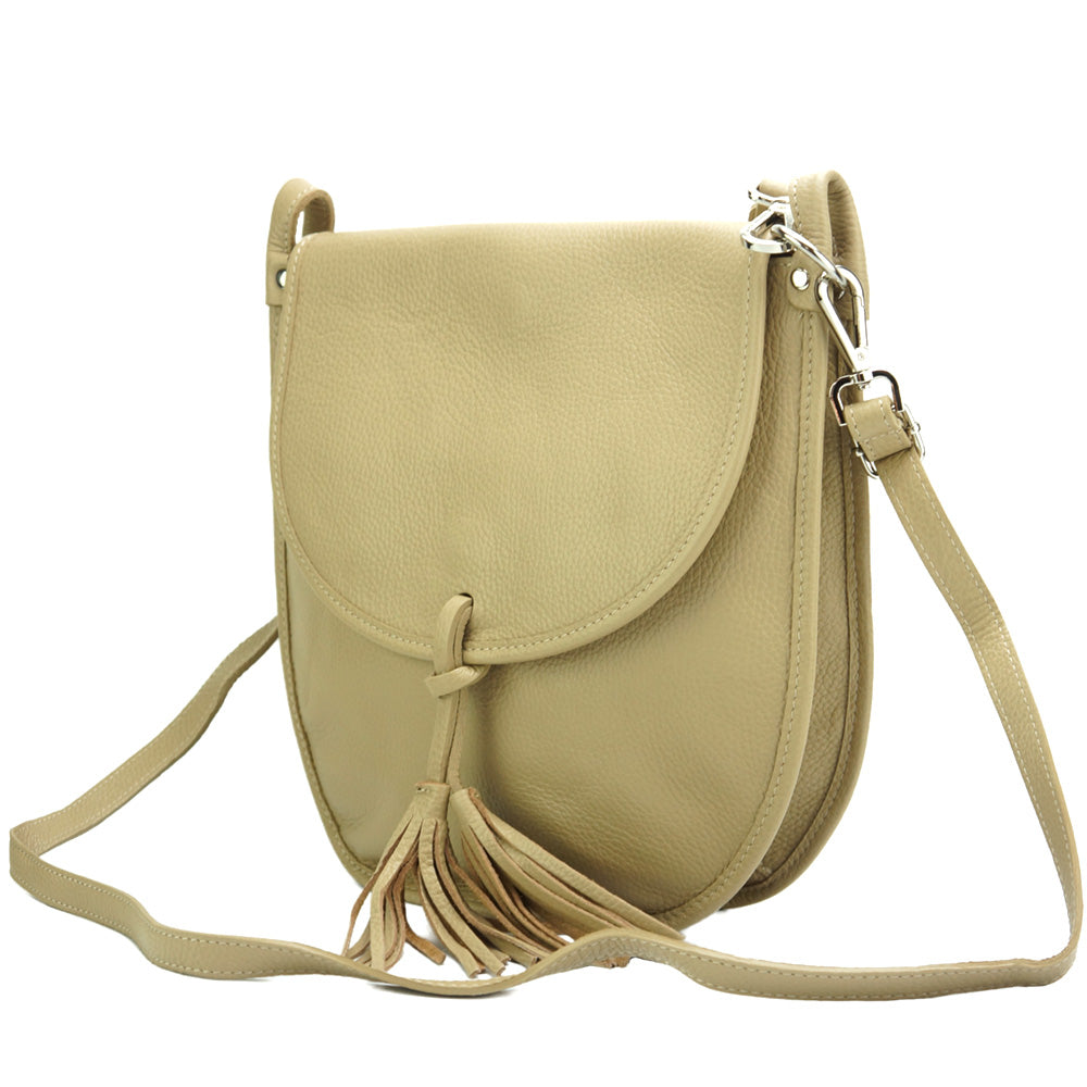 Elisa Italian Calfskin Leather Shoulder Bag – Elegant Tassel Detail & Versatile Strap