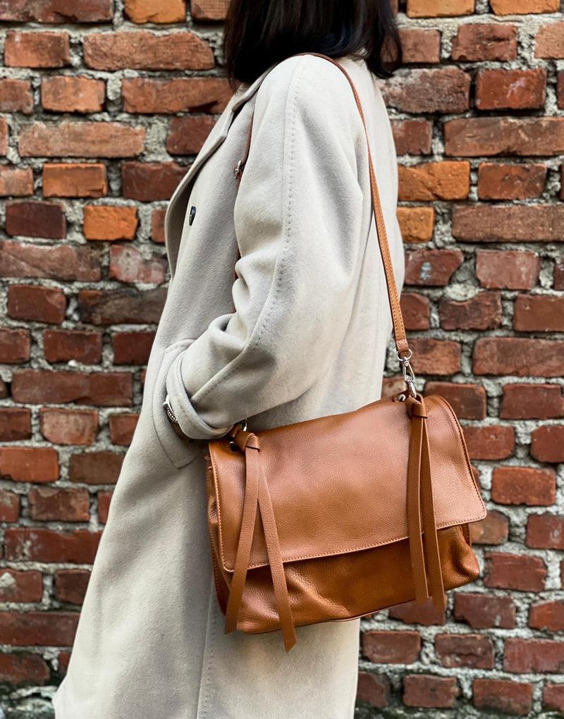 Freestyle Women’s Italian Leather Shoulder Bag – Spacious Convertible Crossbody