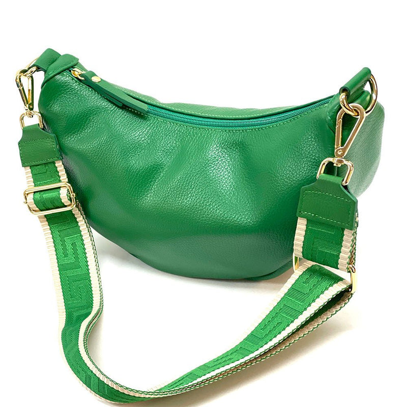 Carmen Leather Shoulder Bag: Timeless Elegance - Leather Italiano