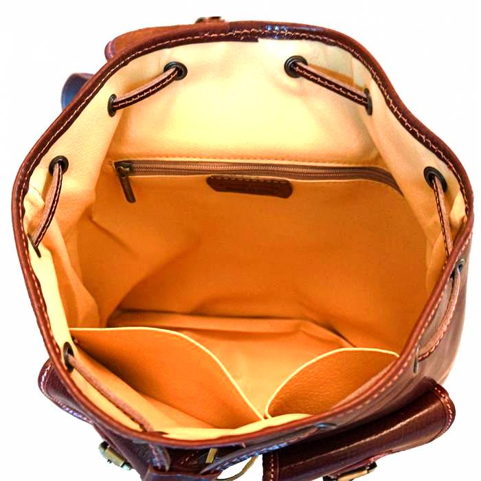 Interior of the Tropea dark brown leather backpack