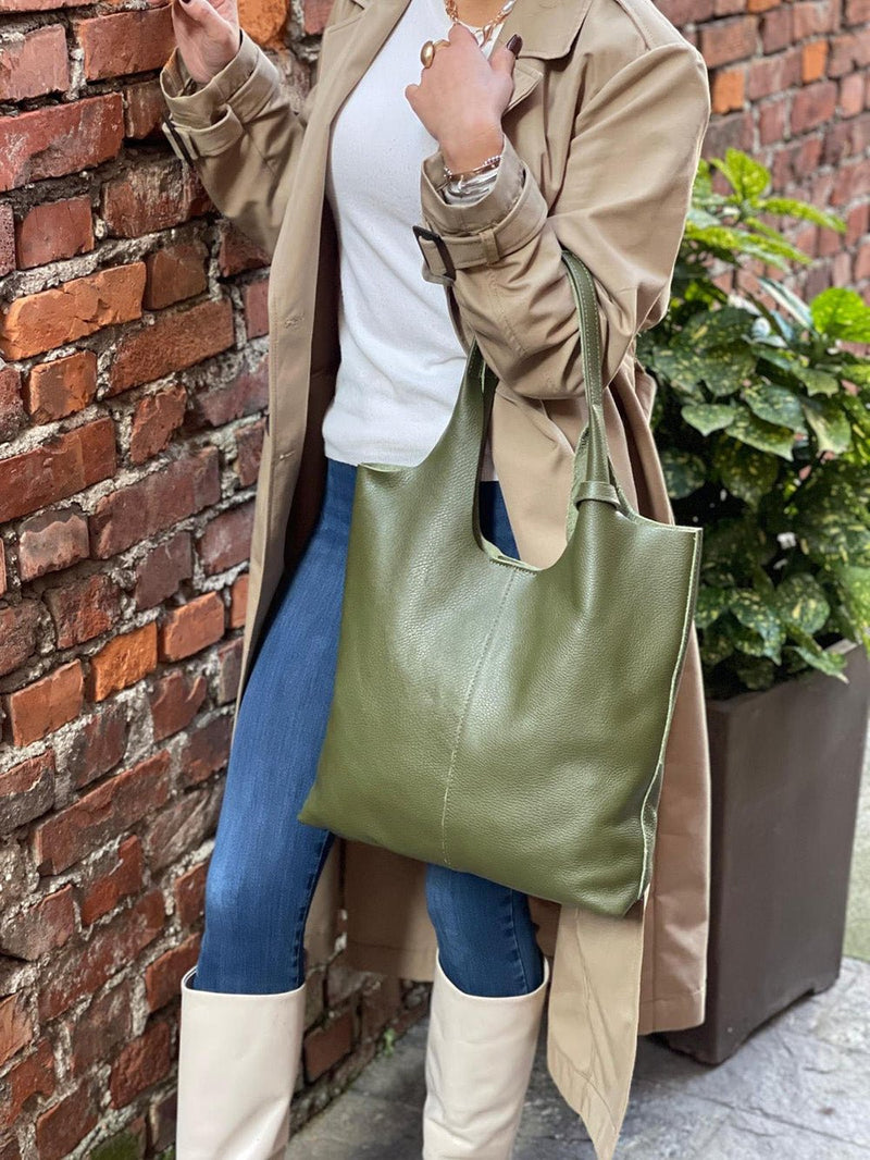 Claudia Italian Leather Shoulder Bag – Spacious & Handcrafted Elegance - Leather Italiano