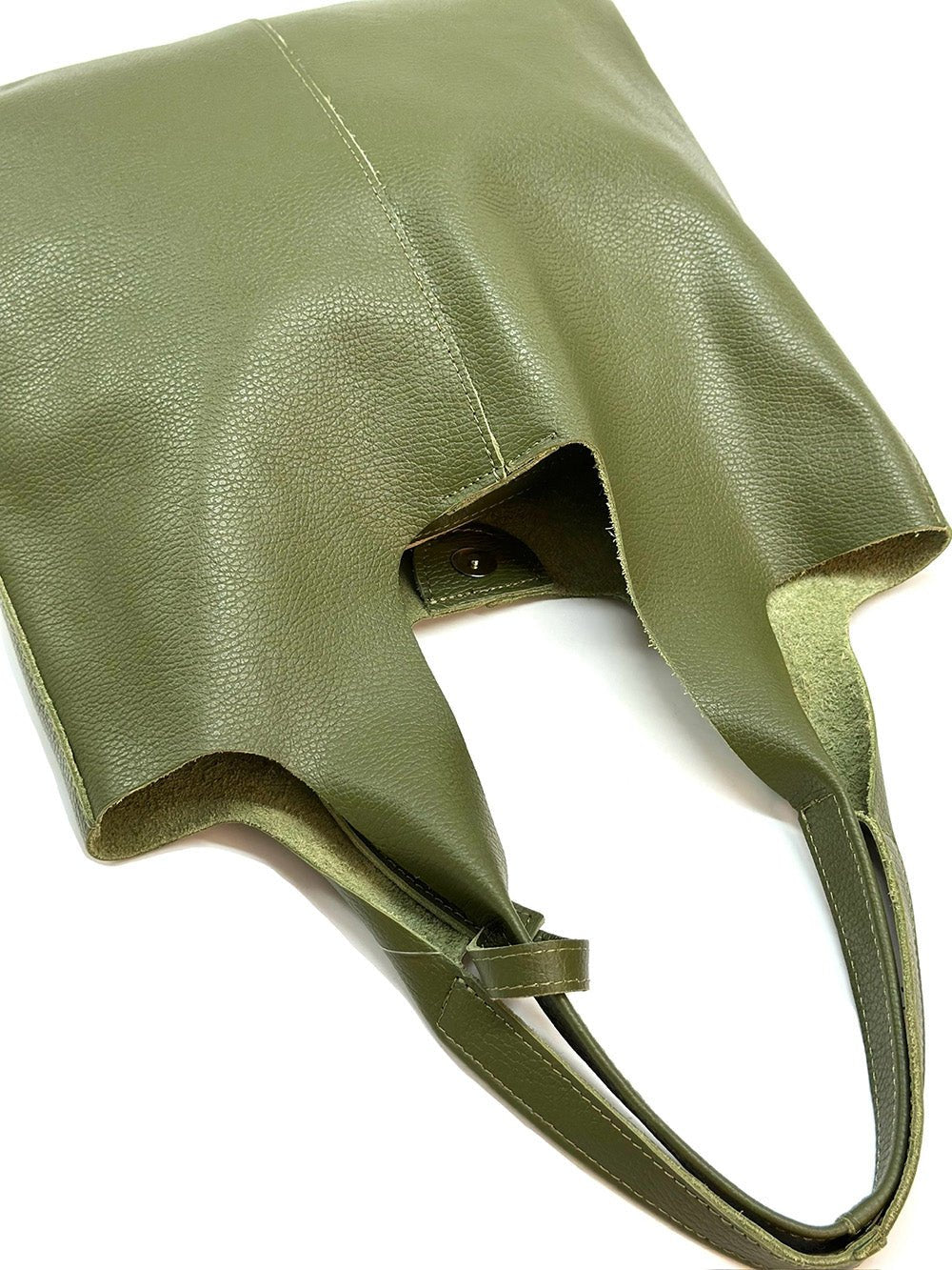 Claudia Italian Leather Shoulder Bag – Spacious & Handcrafted Elegance - Leather Italiano