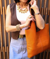 Claudia Italian Leather Shoulder Bag – Spacious & Handcrafted Elegance - Leather Italiano