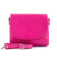 Effortless Elegance: The Ester Leather Shoulder Bag - Leather Italiano