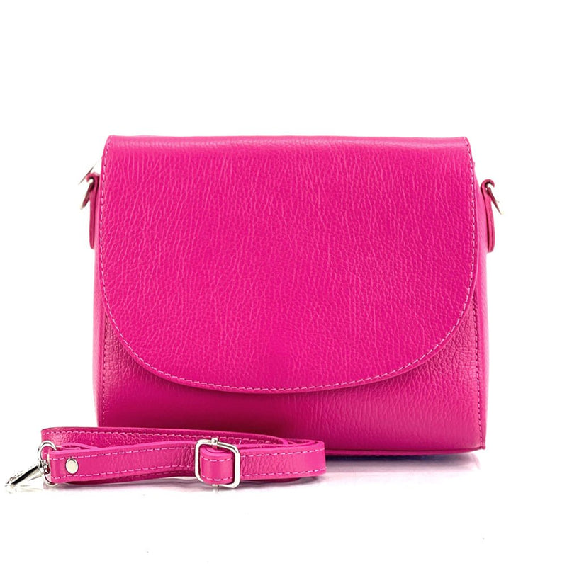 Effortless Elegance: The Ester Leather Shoulder Bag - Leather Italiano