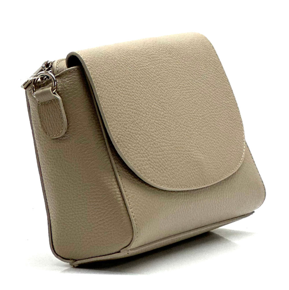 Effortless Elegance: The Ester Leather Shoulder Bag - Leather Italiano