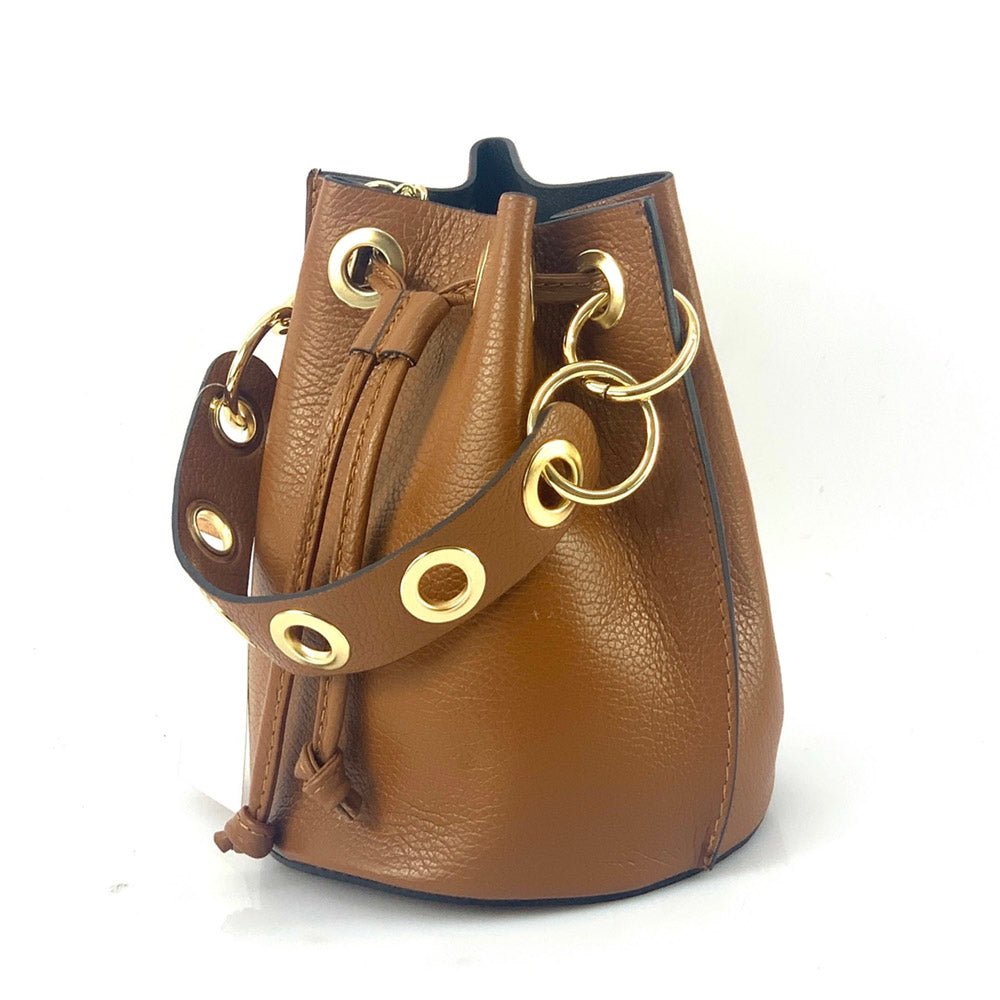 Eileen Leather Bucket Bag: A Burst of Color for Everyday Adventures - Leather Italiano