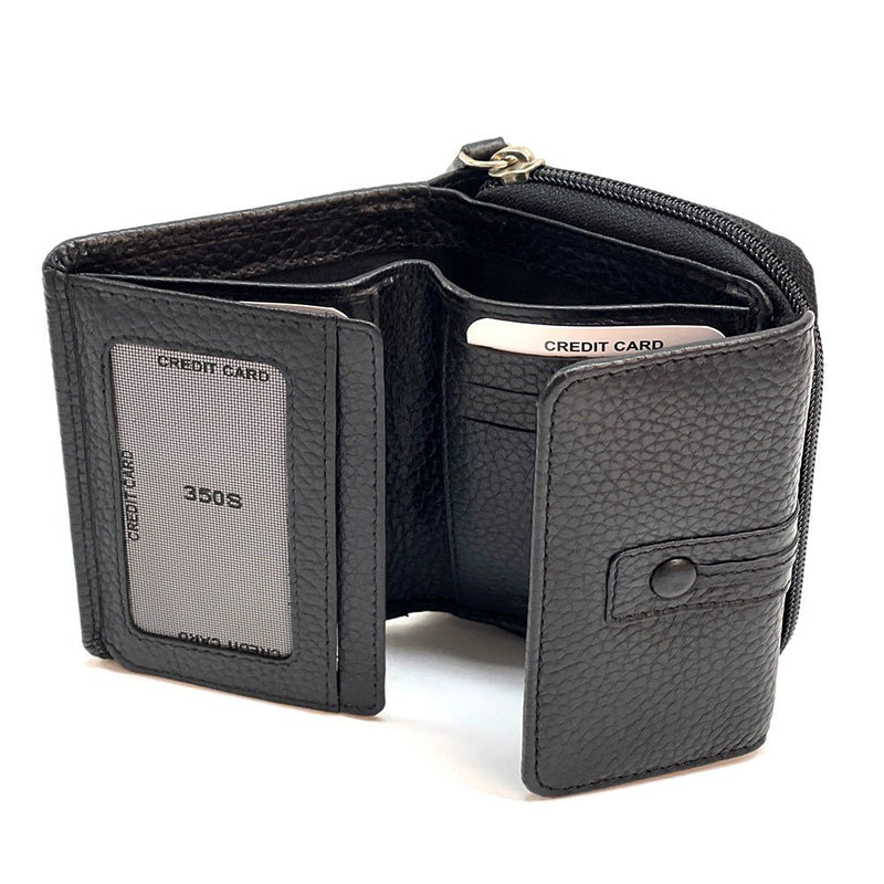 Federica Leather Wallet – Compact Italian Elegance - Leather Italiano