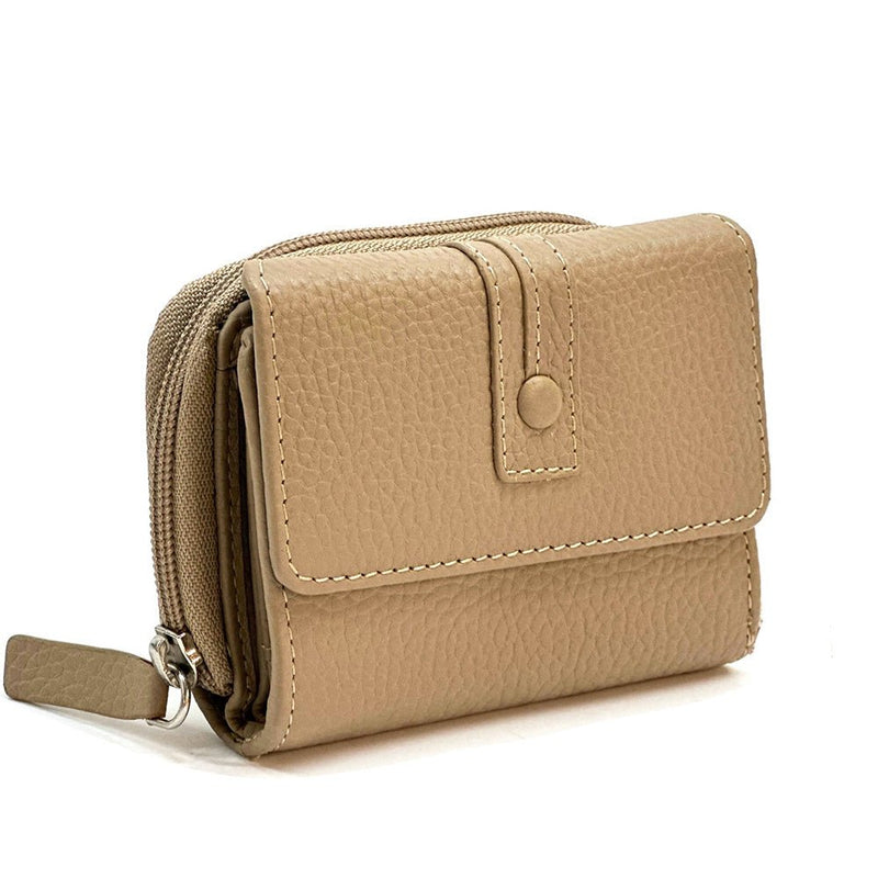 Federica Leather Wallet – Compact Italian Elegance - Leather Italiano