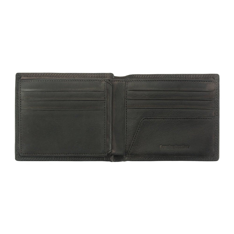 Multiple Italian Leather Travel Wallet: Compact and Stylish - Leather Italiano