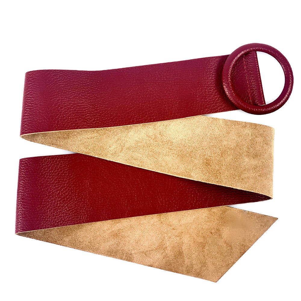 Rings of Elegance Genuine Leather Belt with Decorative Ring - Leather Italiano