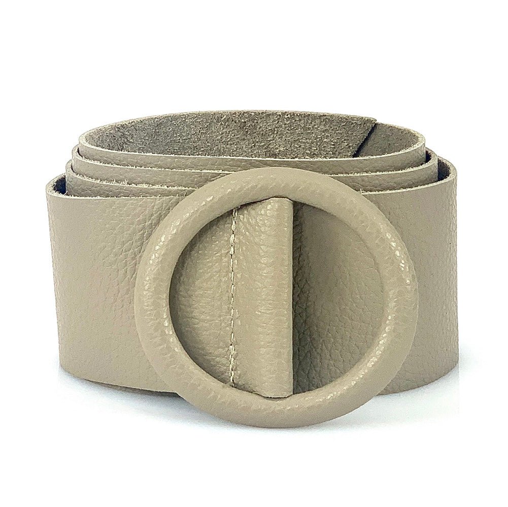 Rings of Elegance Genuine Leather Belt with Decorative Ring - Leather Italiano