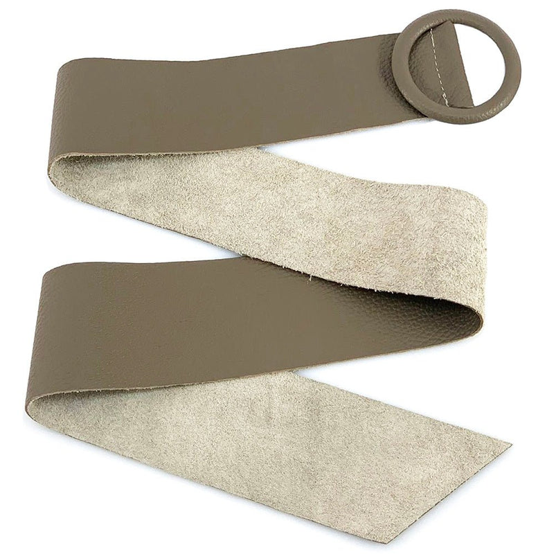 Rings of Elegance Genuine Leather Belt with Decorative Ring - Leather Italiano