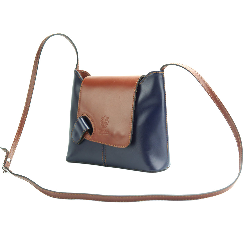 Leather shoulder bags, made by the skilled hands of our artisans-9