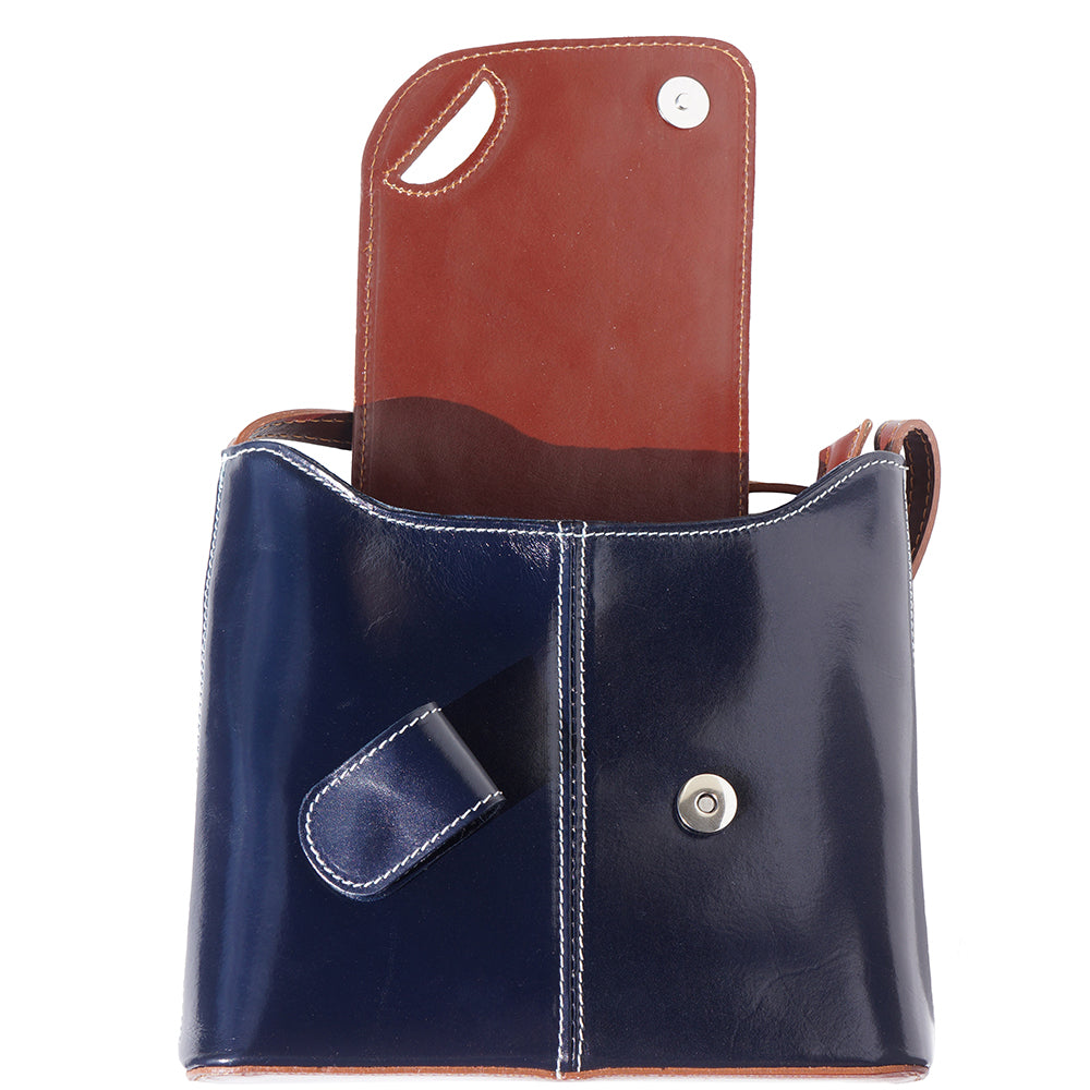 Leather shoulder bags, made by the skilled hands of our artisans-8
