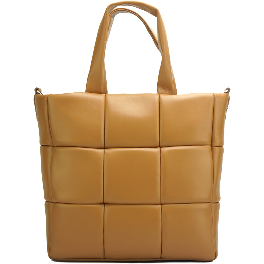 Leather Tote Isla in tan - front view