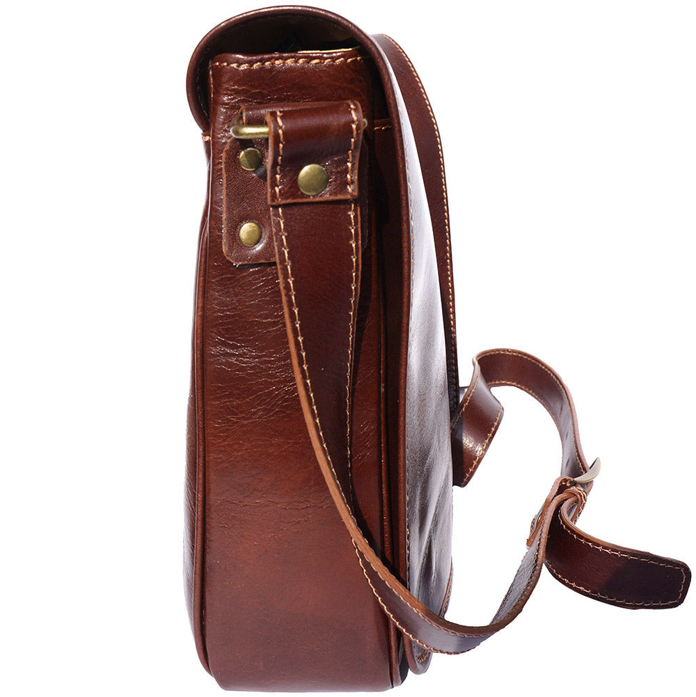 Christopher GM Messenger bag in cow leather-1