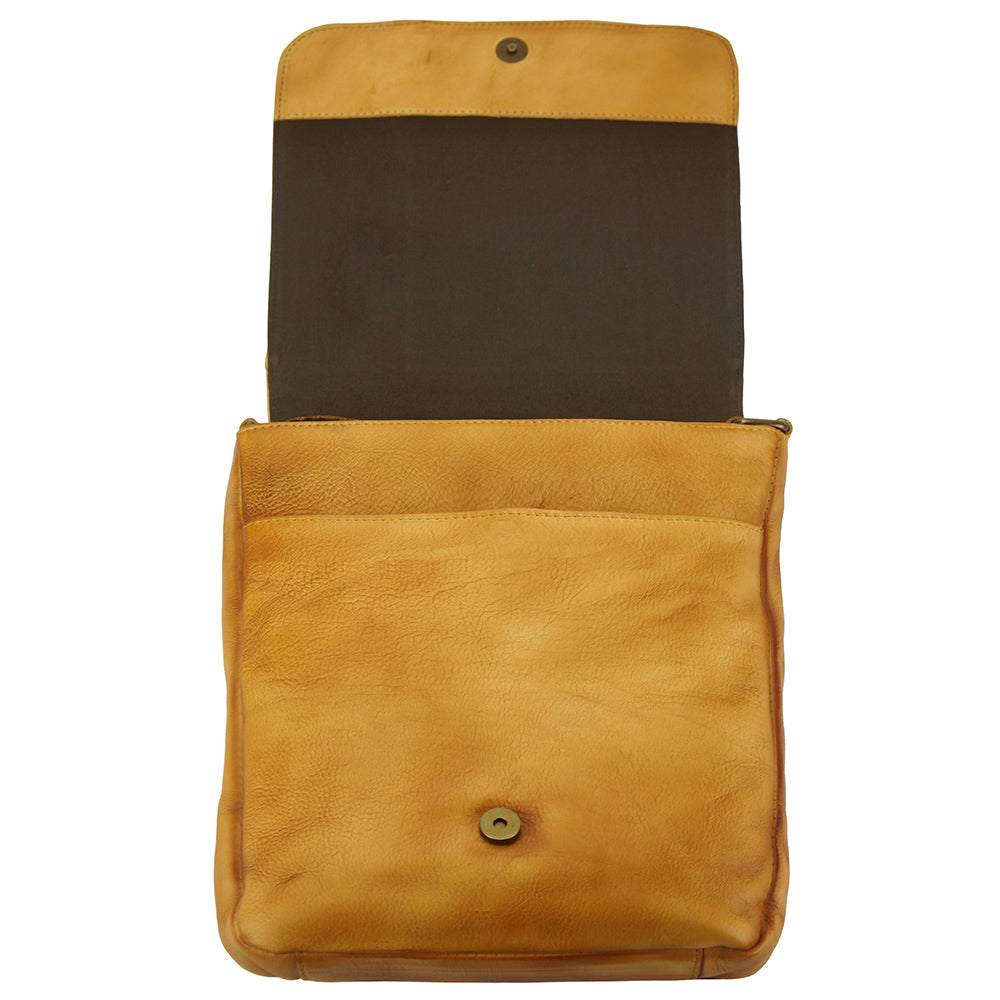 Igor Messenger Flap leather bag-11