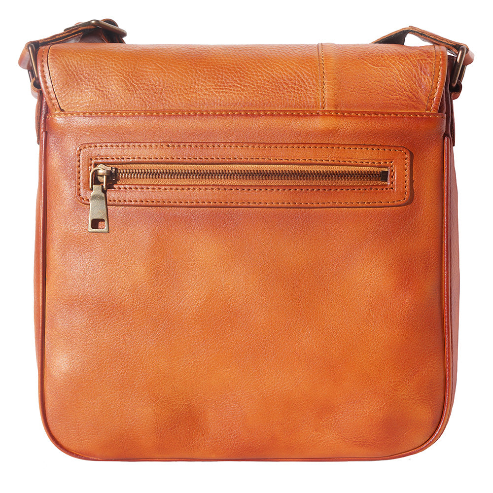 Messenger Flap leather bag-4