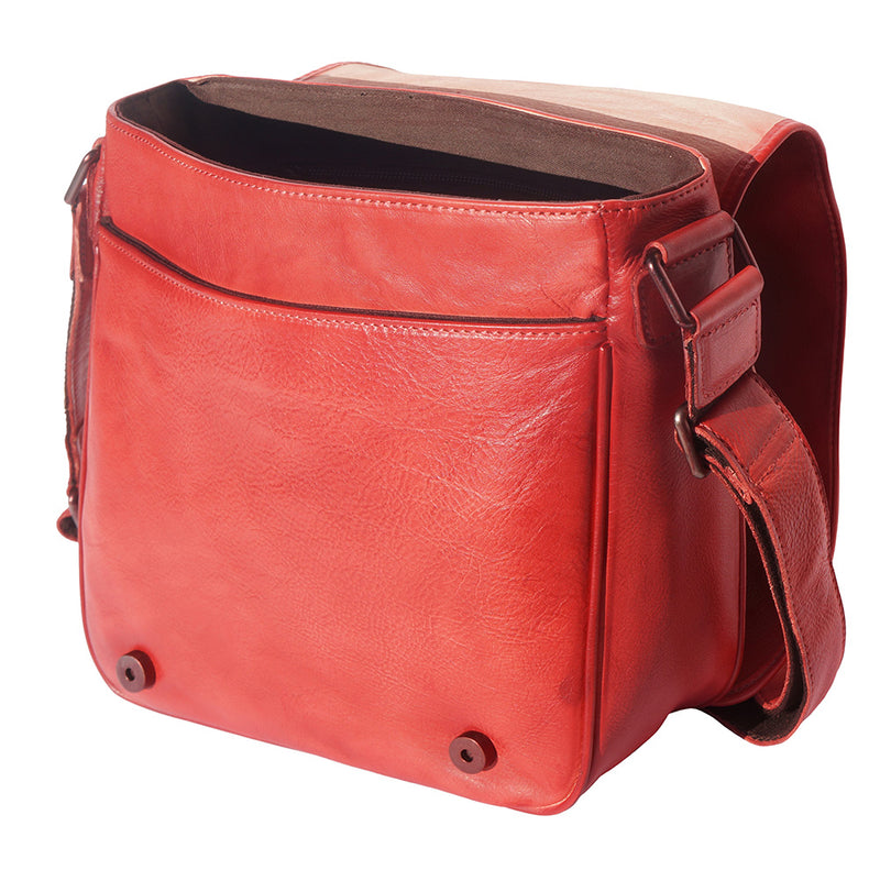 Messenger Flap leather bag-10